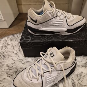 8.5m Nike KD Men's White and Black Basketball Shoes